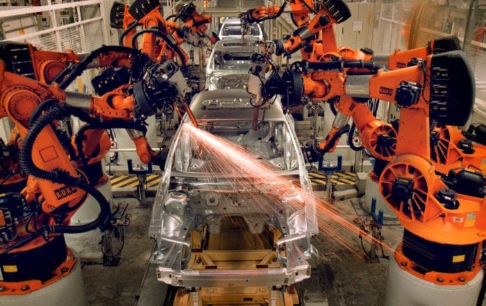 Image Source: http://i1-news.softpedia-static.com/images/news2/assembly-robot-kills-worker-at-volkswagen-plant-in-germany-485851-2.jpg
